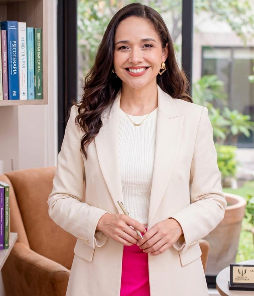 Dra. Cynthia Kristell de Luna Hernández